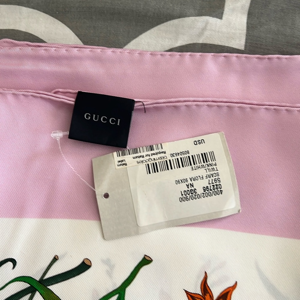 Gucci scarf